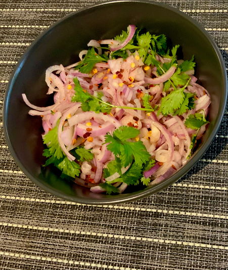 Bangladeshi onion salad (Piyazer salad)