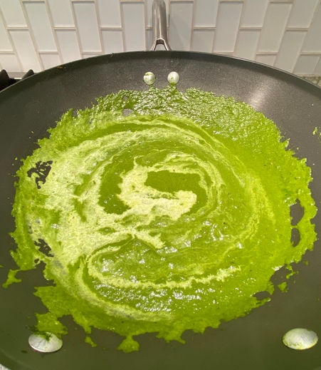 Creamed spinach -- Indian-style