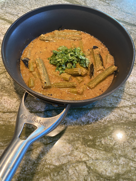 Spicy drumsticks from Mangalore (Nurge gashie)