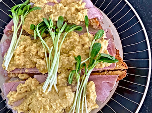 Ham and scrambled eggs in the Danish fashion
