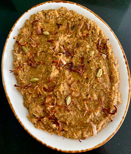 Mashed chicken and rice (Madrouba)