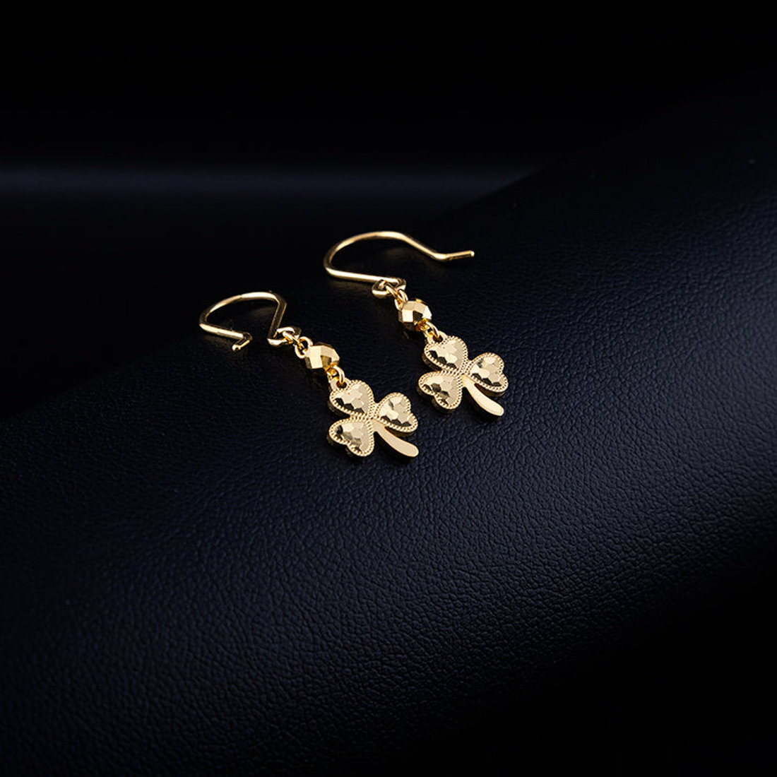 Shamrock drop earrings in 24k gold