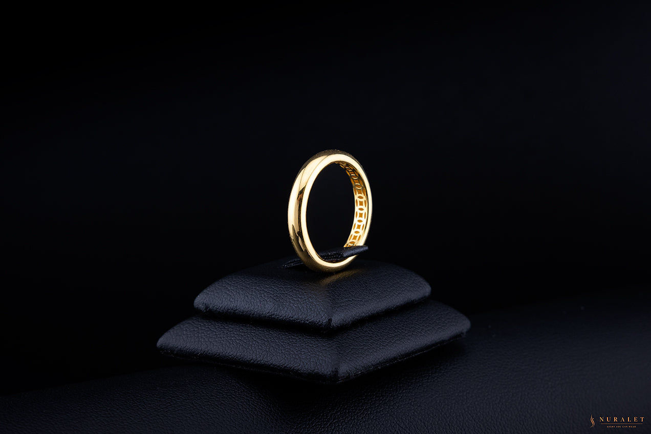 Classic polished band ring in 24k gold