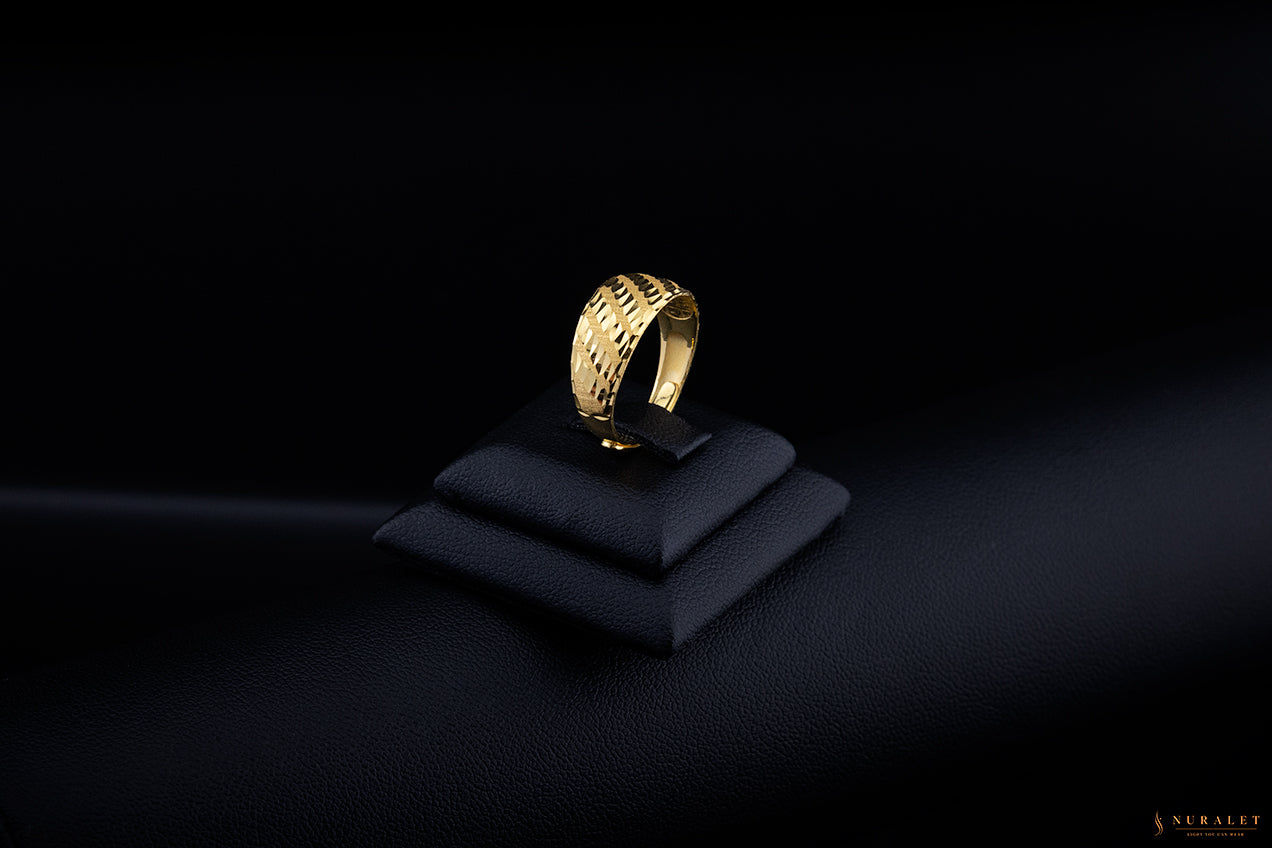 Basketweave band ring in 24k gold