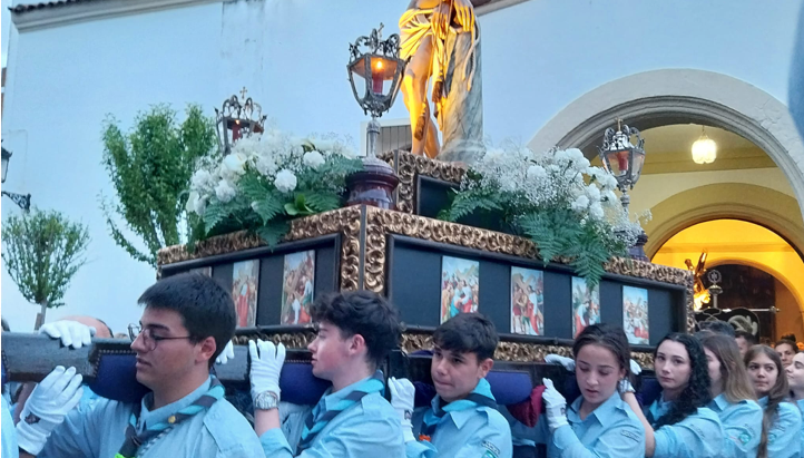 " Puebla de la Calzada vibró con una expresión llena de religiosidad popular: "Procesión Magna"