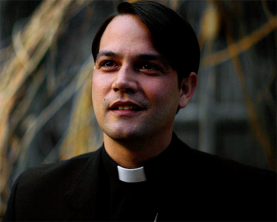 Father Tomás Esquibel (played by Daniel Zovatto)