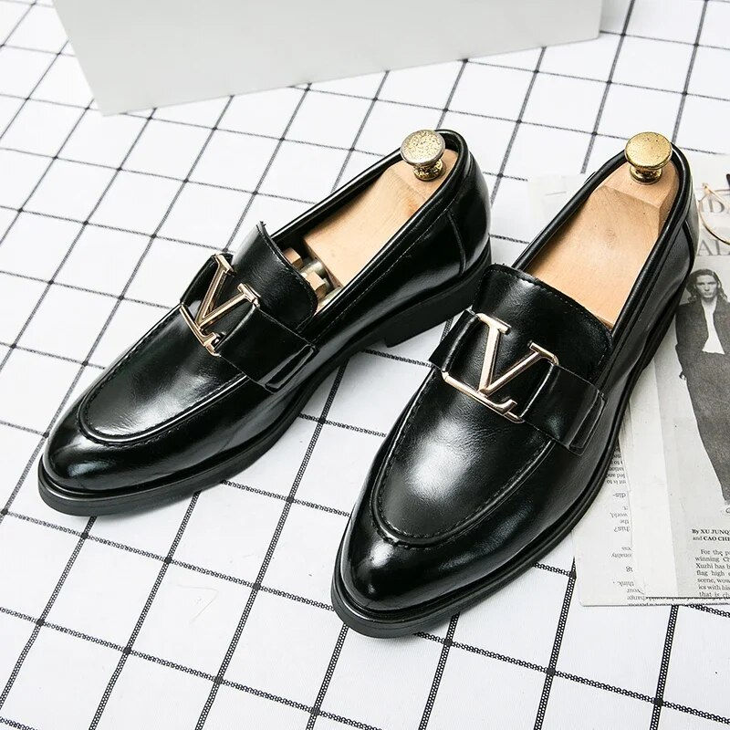 ภาพขนาดย่อ: New Designer Men's Leather Shoes Trend Luxury Brand Business Pointed Toe Leathe