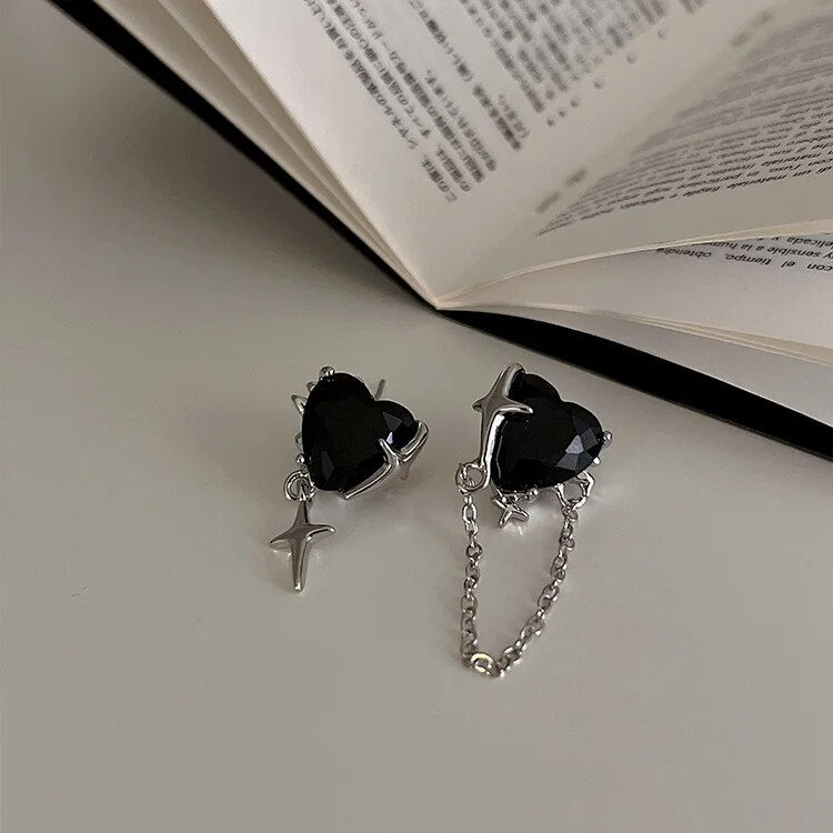Miniatura: Dark Punk Vintage Metal Chain Cross Love Earrings Women Personalized Hip Hop On