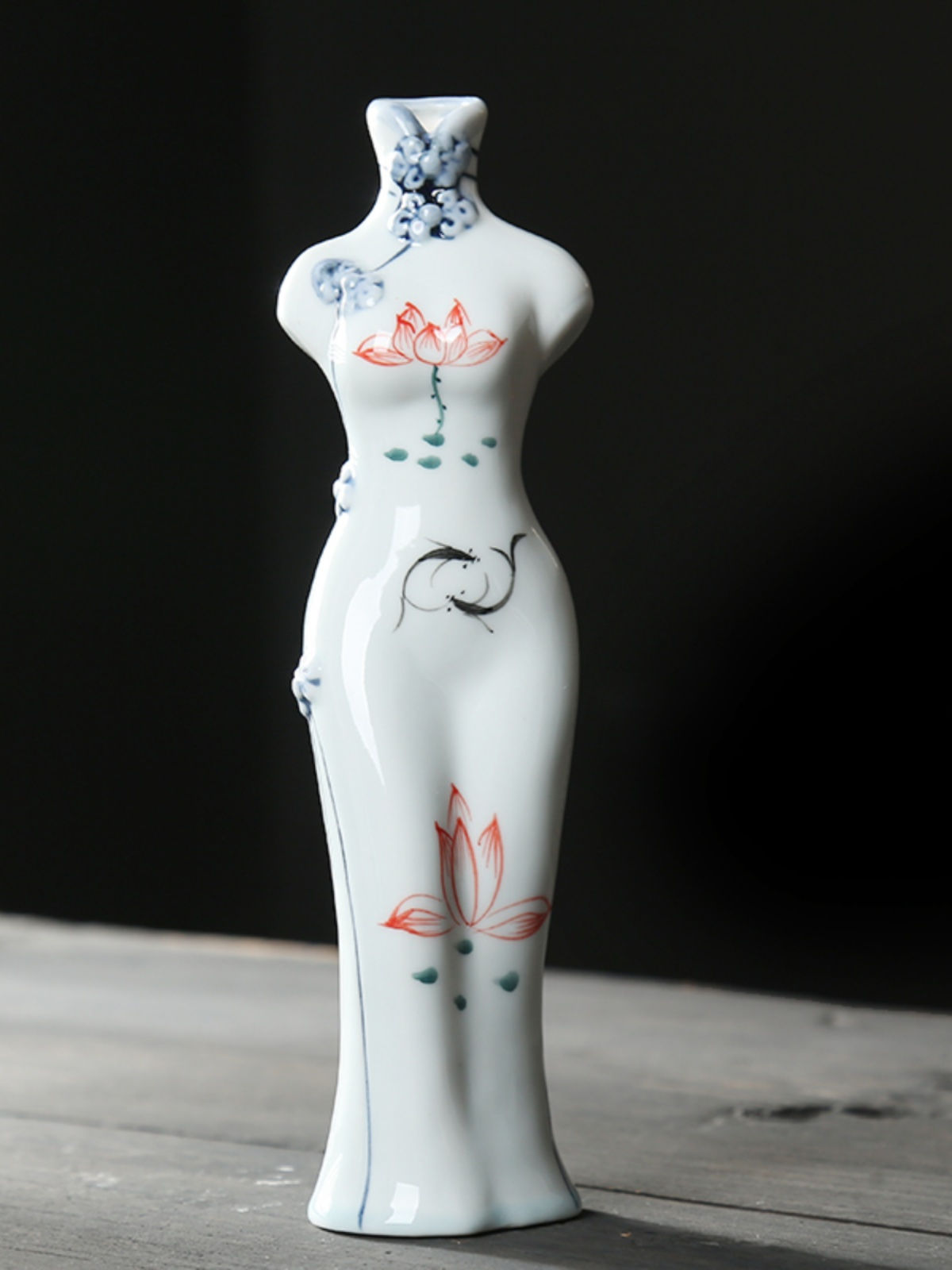 Hand-Painted Chinese Curved Cheongsam Vase Ornament with Dried Flowers - Floral