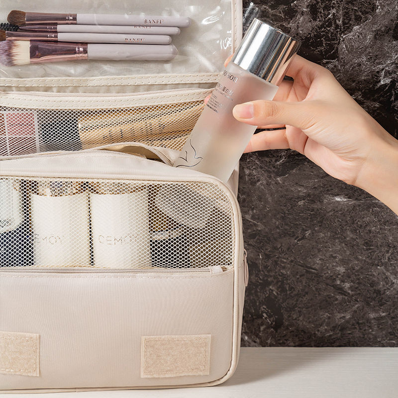 Sīktēls: Multifunctional travel hook wash bag cosmetics storage bag