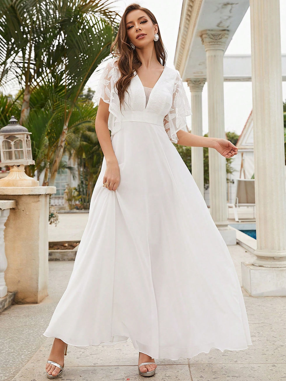 Miniatura: Plunging Neck Floor Length Wedding Dress