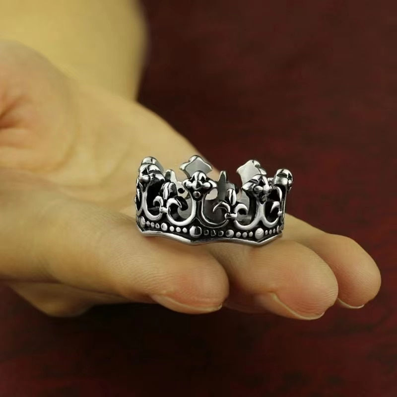 Thumbnail: Classic Retro Crown King Ring Men Fashion Punk Simple Biker Ring Couple Jewelry