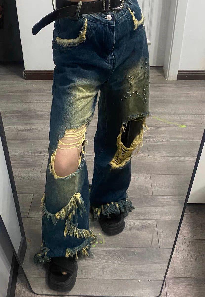 Indexkép: Oversized American Vintage Tassel Distressed Jeans