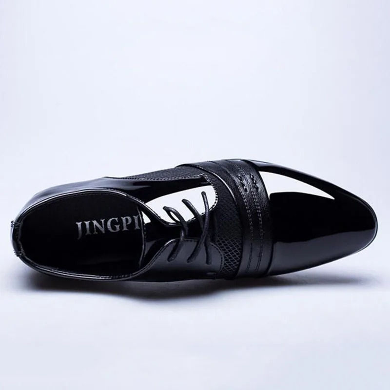 Thumbnail: Fashion New British Men's Leather Shoes Classic Man Pointed Toe Formal Wedding