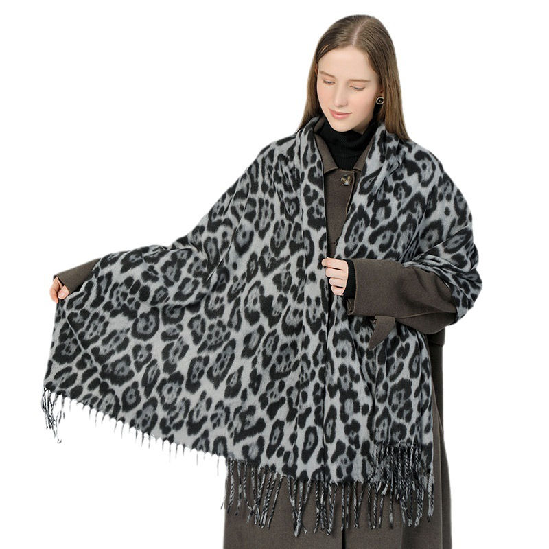 Miniaturebillede: Leopard Print Scarf Women's All-matching Comfortable Cashmere-like Shawl