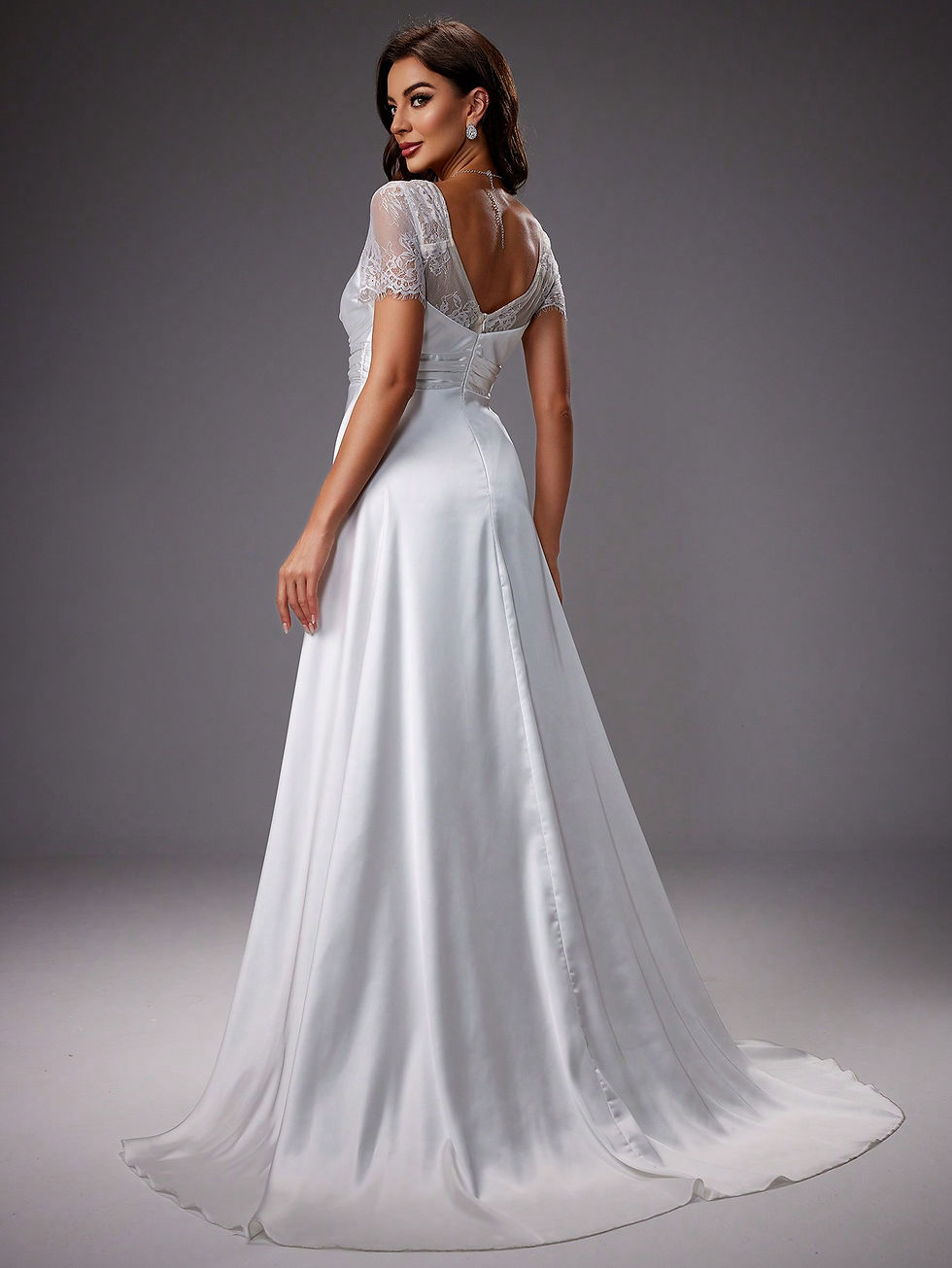 Indexkép: Lace Patchwork Satin Short Sleeve Wedding Dress
