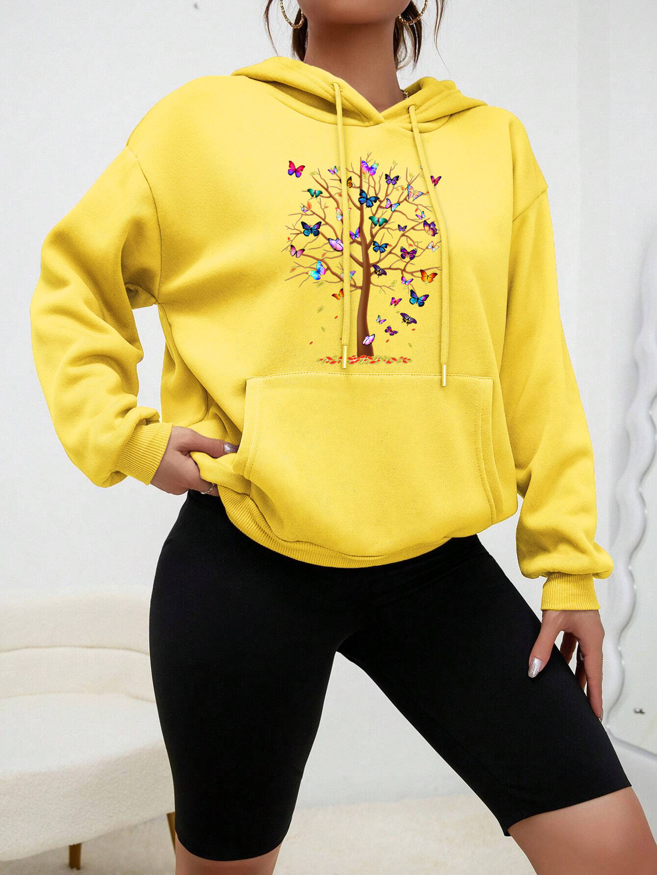 The Blooming Butterfly Tree Print Clothes Female Funny Casual Streetwear Autumn