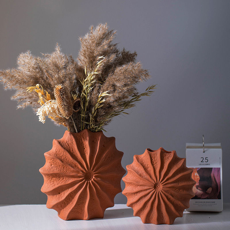 Thumbnail: Red Ceramic Vases With A Sense of Luxury And High Aesthetic Value. Creative Nor