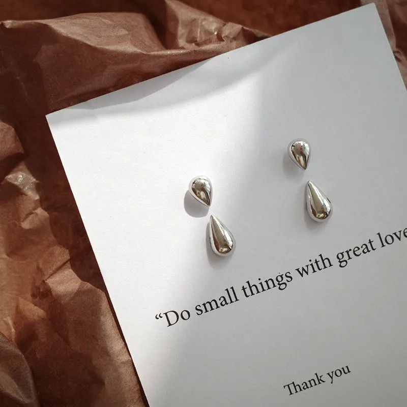 Indexkép: 2023 New Bright Crystal Luxury Korean Unusual Claw Stud Earrings Ear Piercing H