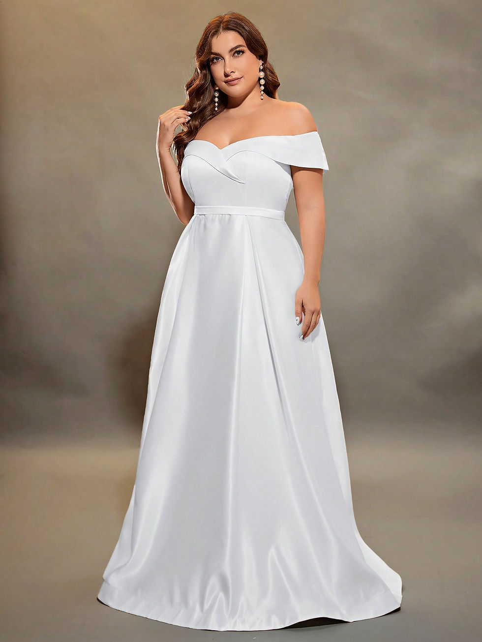 Indexkép: Mgiacy plus size Line neck irregular cross satin wedding gown full skirt Evenin
