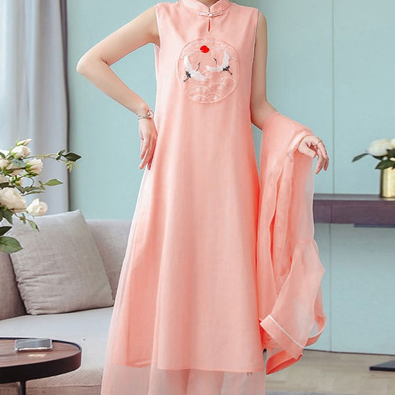 Miniatura: 2021 New Chinese Dress Qipao Vietnam Traditional Dress Embroidery Oriental Ao D