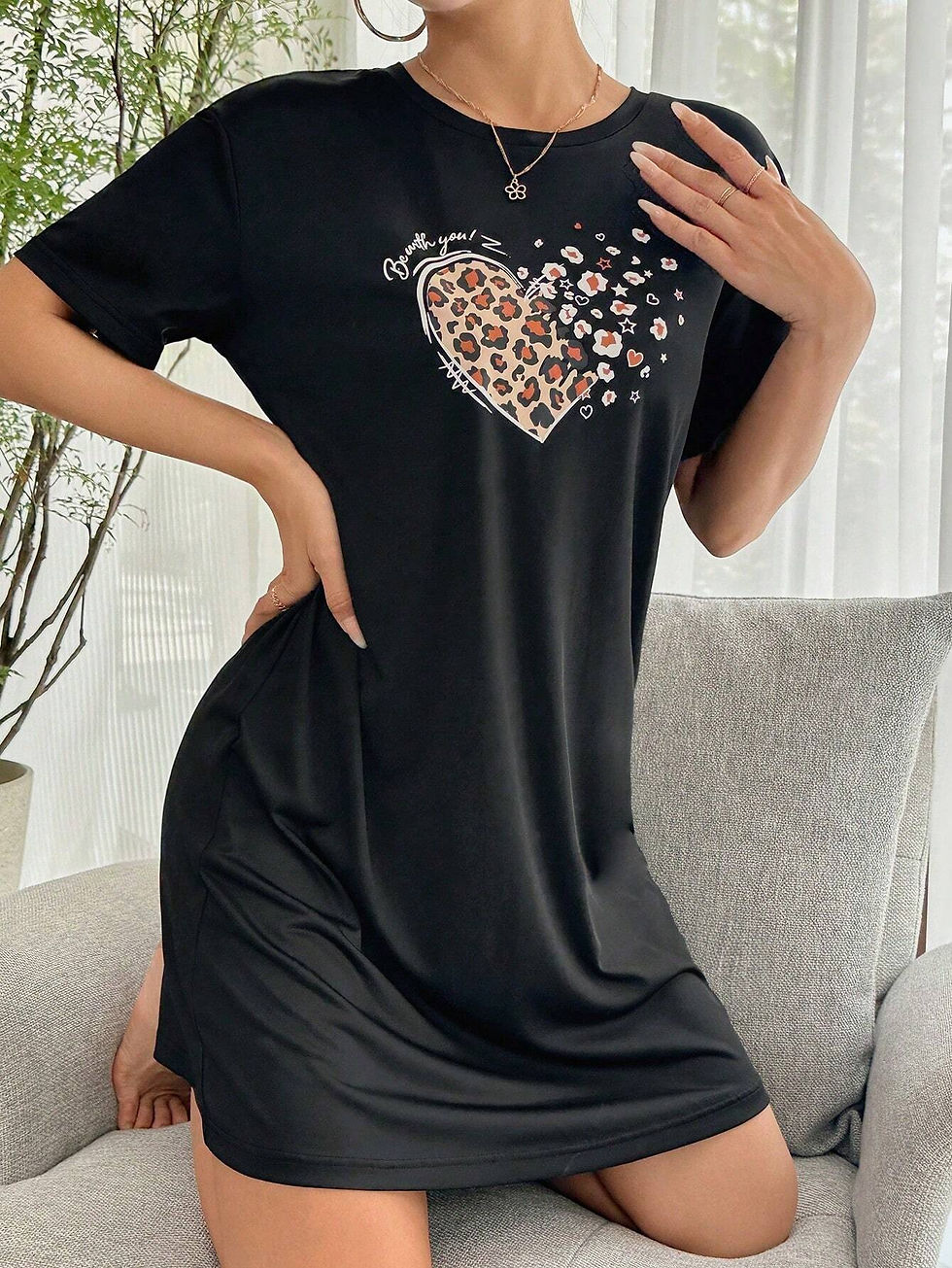 Indexkép: Women's Letter & Leopard Print Pajama Night Dress
