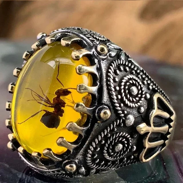 Thumbnail: Inlaid Emerald Men's Luxury Ring Personality Retro Domineering Gem Sapphire Rin