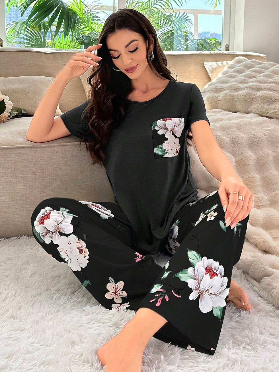 Küçük resim: Floral Printed Short Sleeve Top & Pants Pajama Set