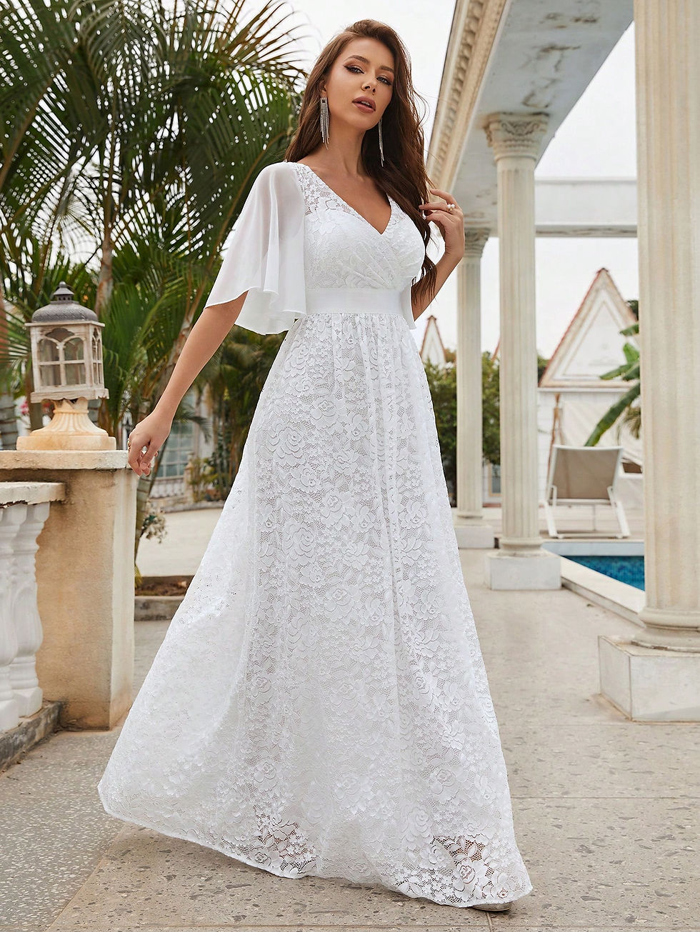 サムネイル： Butterfly Sleeve Lace Wedding Dress