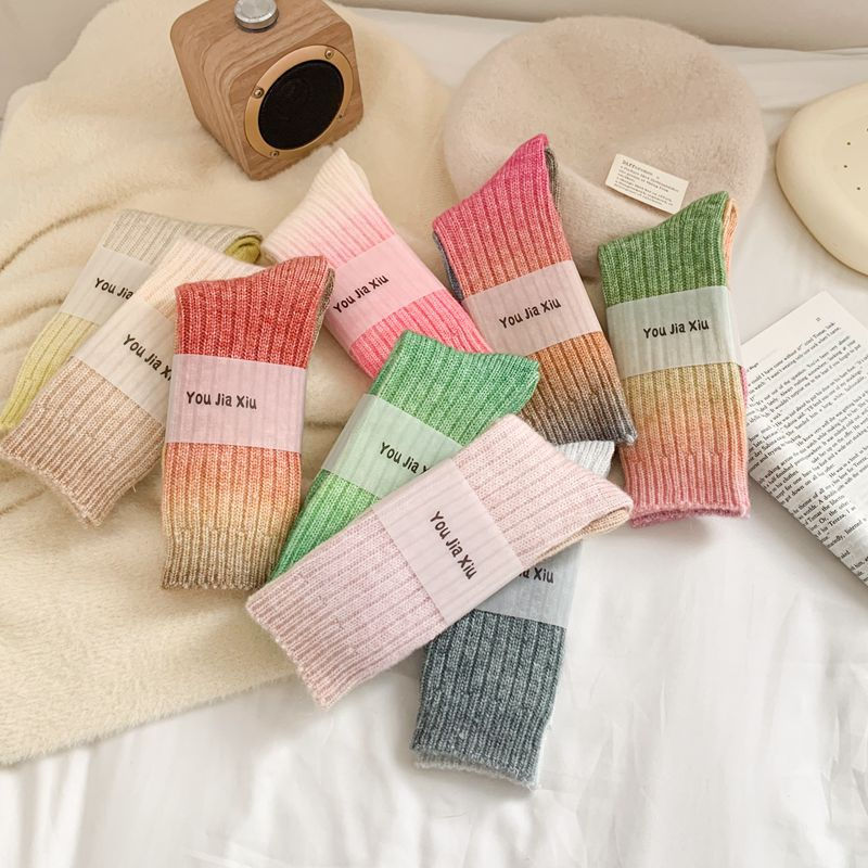 Miniatura: Gradient Color Women's Socks Mid-calf Warm-keeping Socks