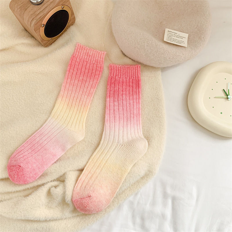 Thumbnail: Gradient Color Women's Socks Mid-calf Warm-keeping Socks