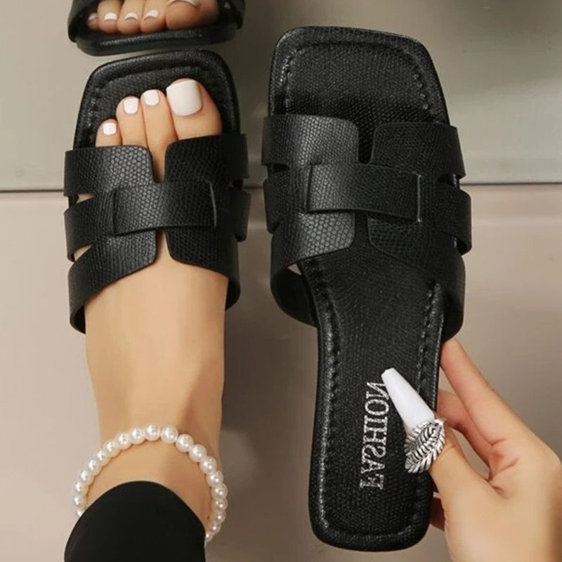 Thumbnail: Luxury Summer Slippers Women Flat Outdoor Trend Beach Sandals Female Flip Flops