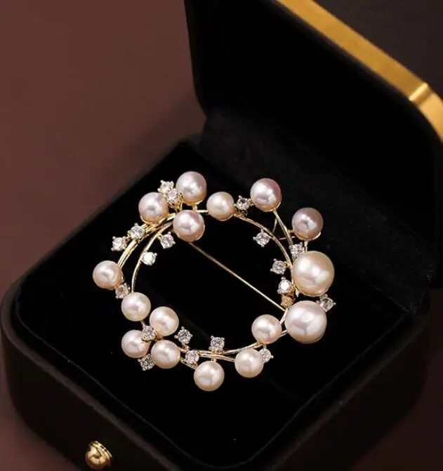Miniatura: Fashion Pearl Maple Leaf Rhinestone Brooches For Women Elegant Metal Fixed Clot