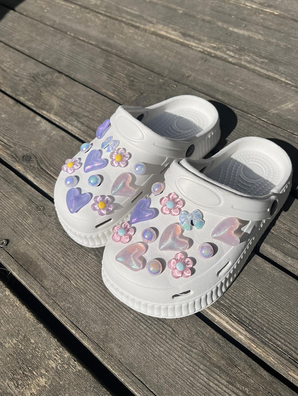 Thumbnail: 24pcs/Set Cute Heart Design Shoes Charms With Detachable Flower Buckle For Gard