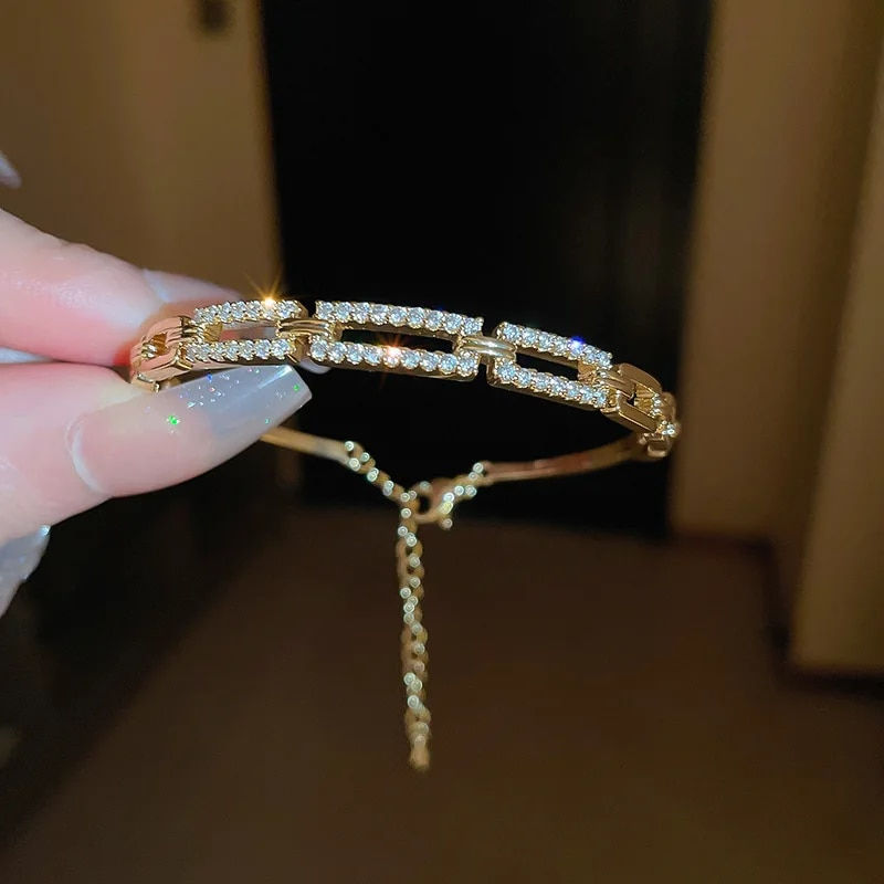 Thumbnail: 2024 New Korean Bangle Luxury Bracelet Elegant Fashion Europe and America Simpl