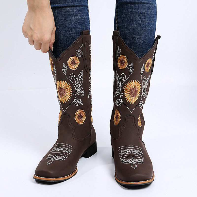 Indexkép: Cowboy Boots Women Sunflower Embroidery Shoes Low Heel Western Boot