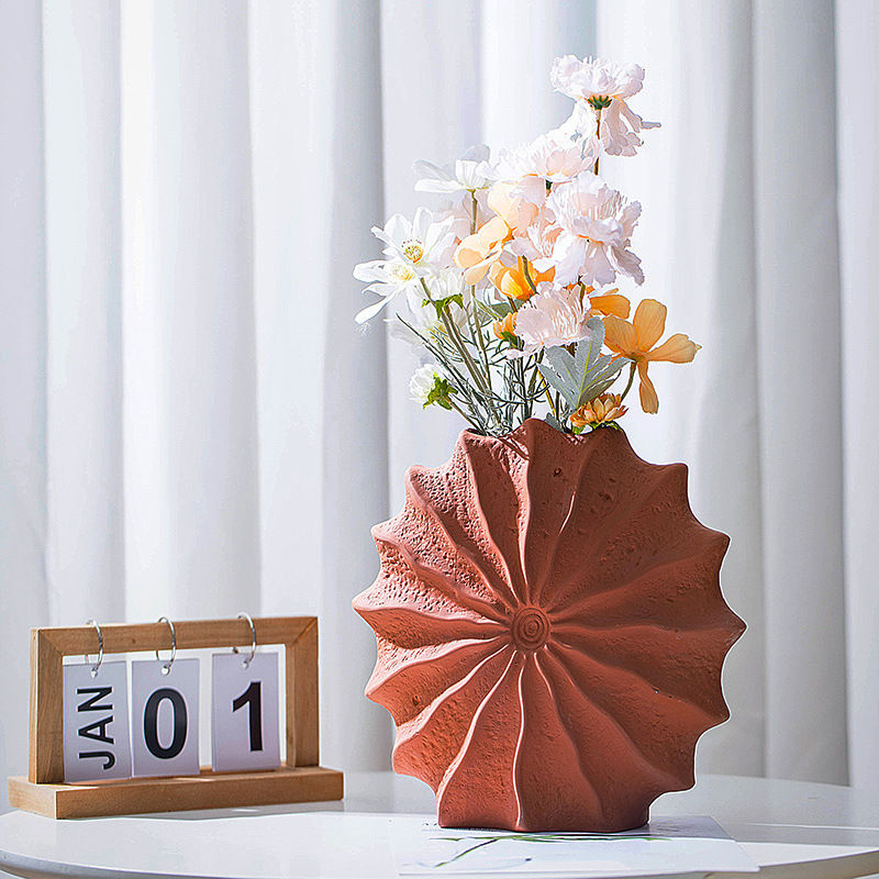 Thumbnail: Red Ceramic Vases With A Sense of Luxury And High Aesthetic Value. Creative Nor