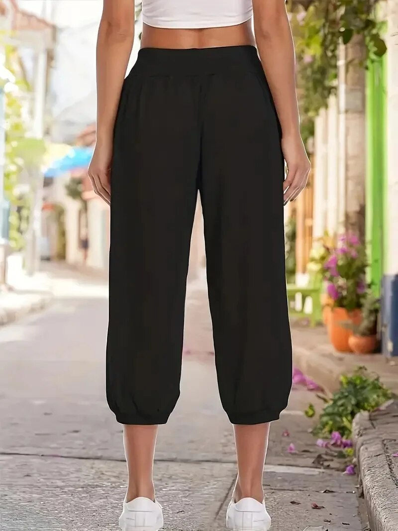 תמונה ממוזערת: Plus Size 1XL-5XL Casual Capri Pants Women's Solid Button Decor Waist Band High
