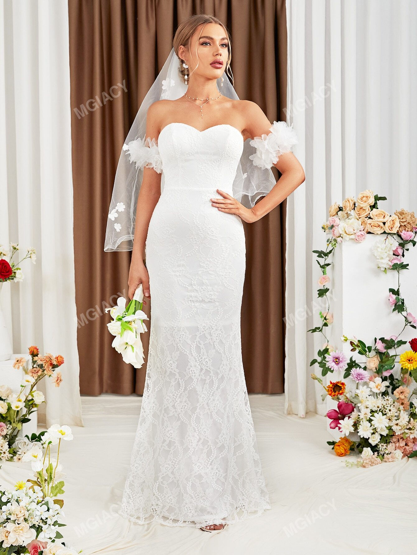 Off Shoulder Backless Tube Wedding Dress Without Veil