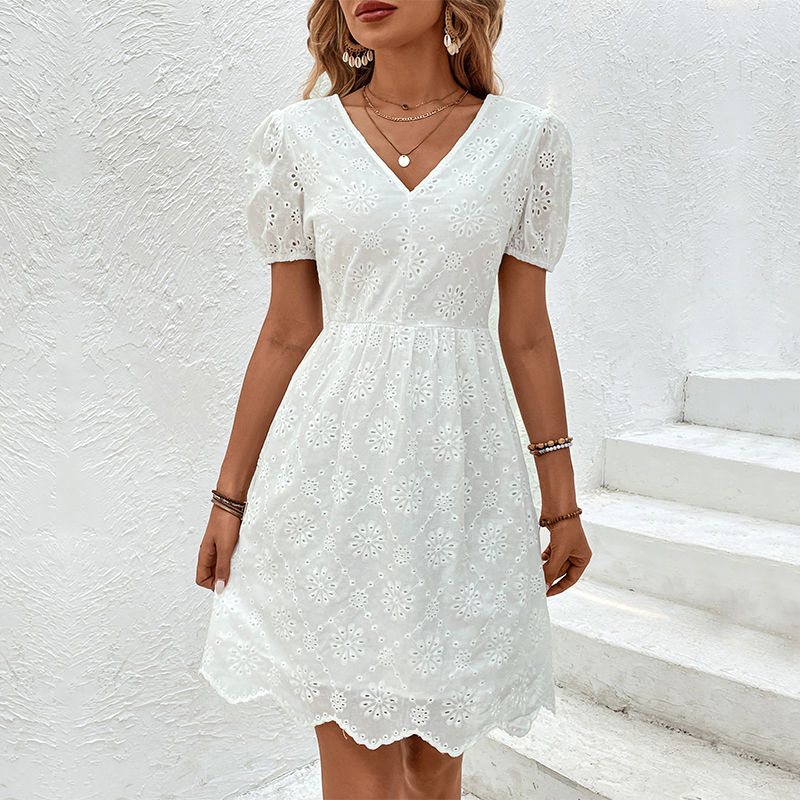 Miniature : Summer Women's V-neck White Short sleeved Dress Fashionable Hooked Flower Hollo