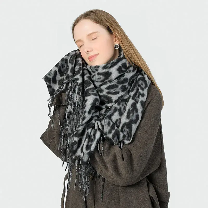 Thumbnail: 2023 New Designer Leopard Scarf Winter Warm Pashmina Shawl Luxury Cashmere Wrap