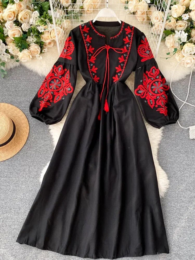 Miniatura: Women Autumn Dresses Bohemian Embroidered Flower O-Neck Lantern Sleeve High Wai