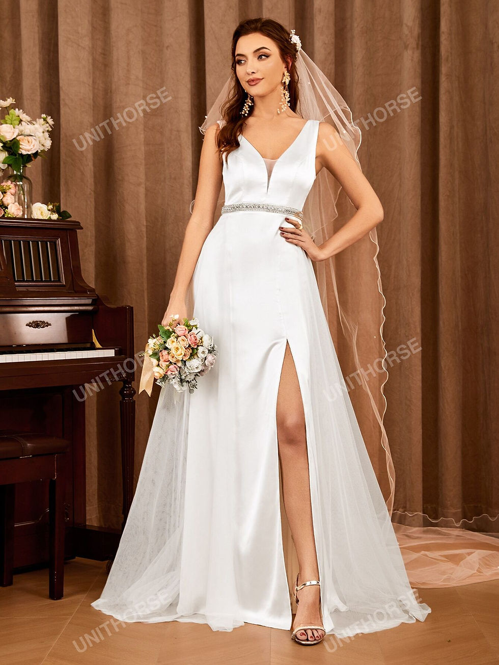 縮圖：Contrast Mesh V Neck Wedding Dress