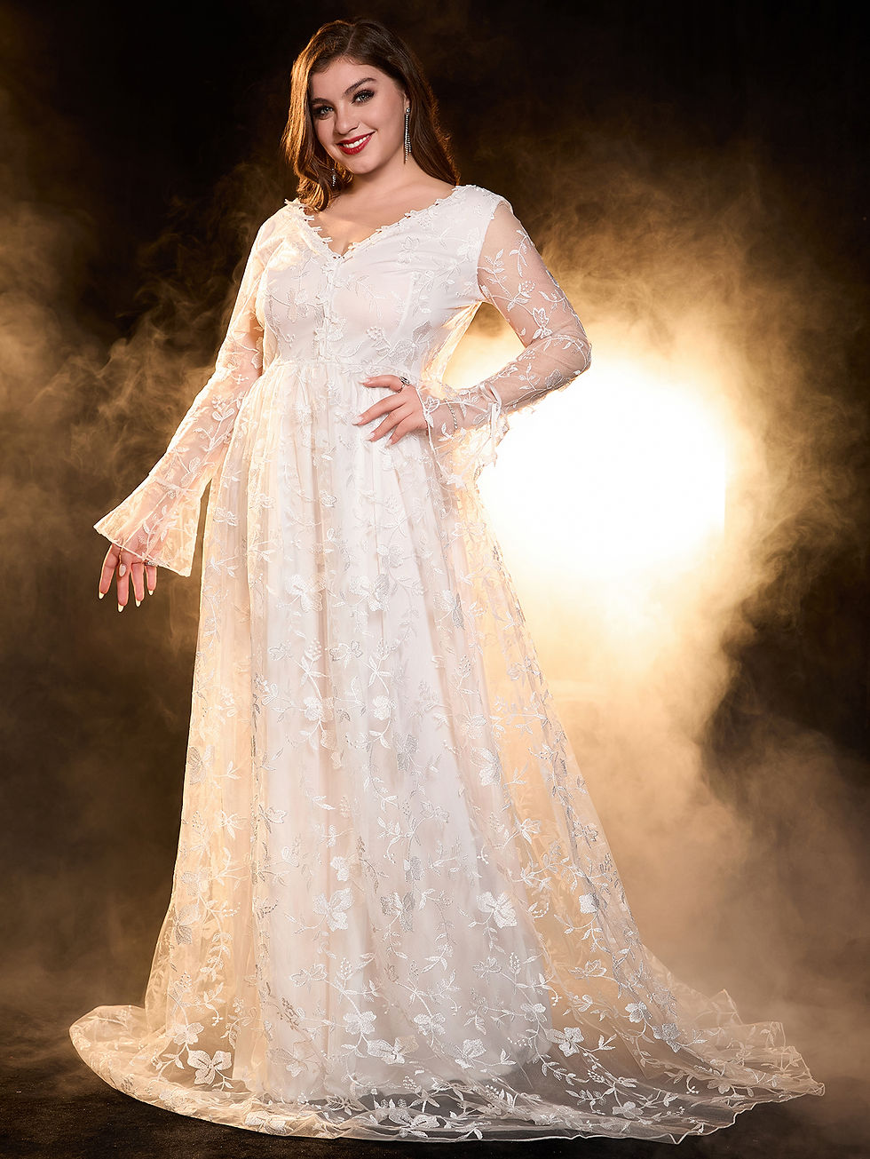 Thumbnail: Elegant A-line Plus Size Women's Wedding Dress with Lace Appliqué Tulle Bridal