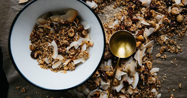 Einfaches selbst gemachtes Granola. Müsli Topping Deluxe