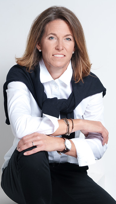 Patricia sitzend.jpg