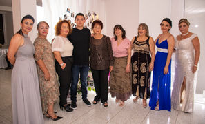 Mis 15's Primaveras - Isabella