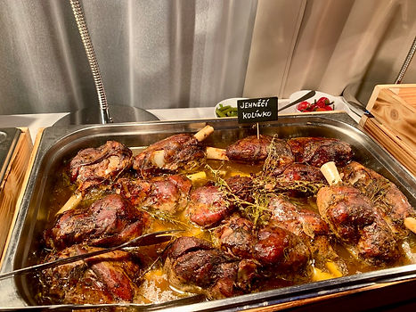 Jehněčí kolínko - YELLITO CATERING