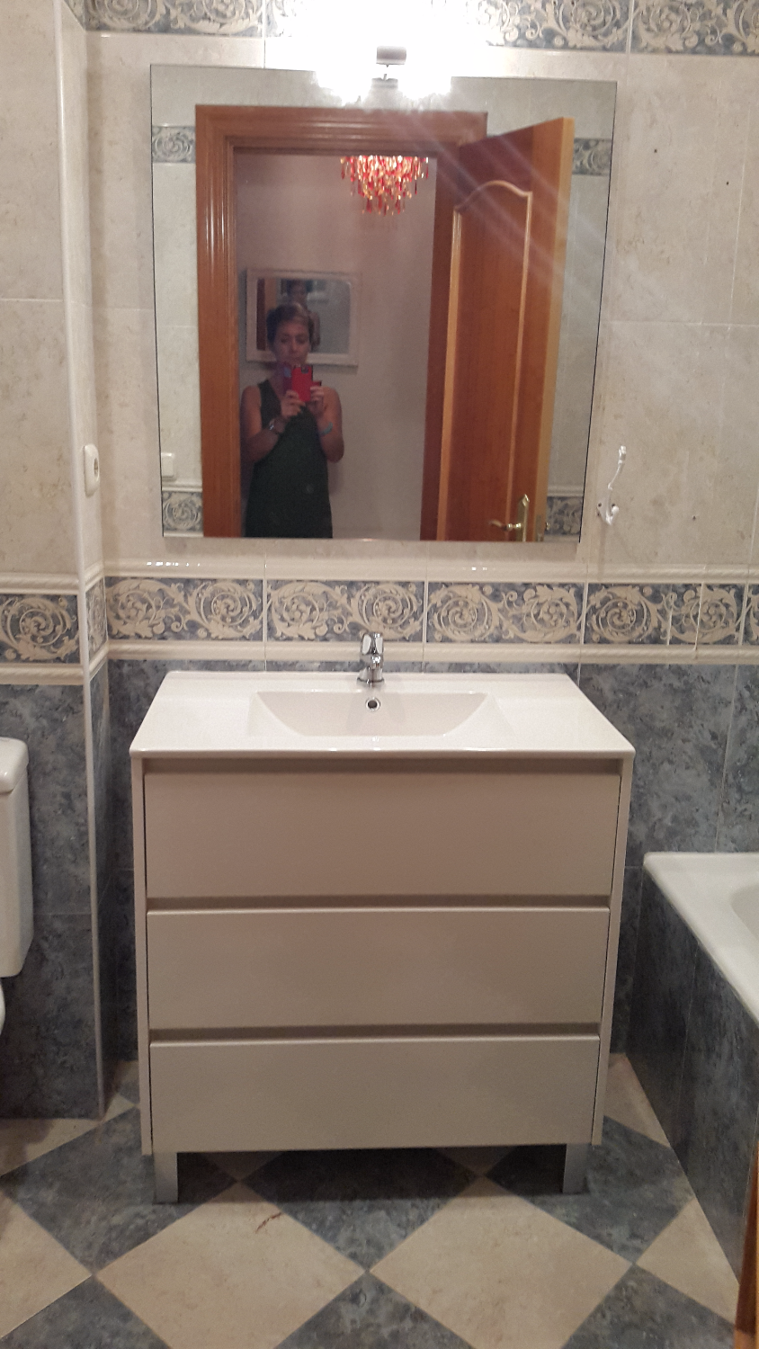 Nuevo mueble y espejo