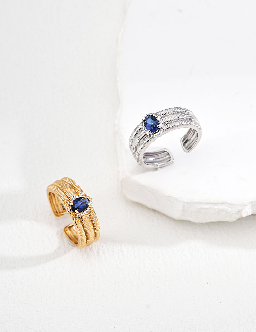 Classic style Zircon Ring - Quiet Luxury